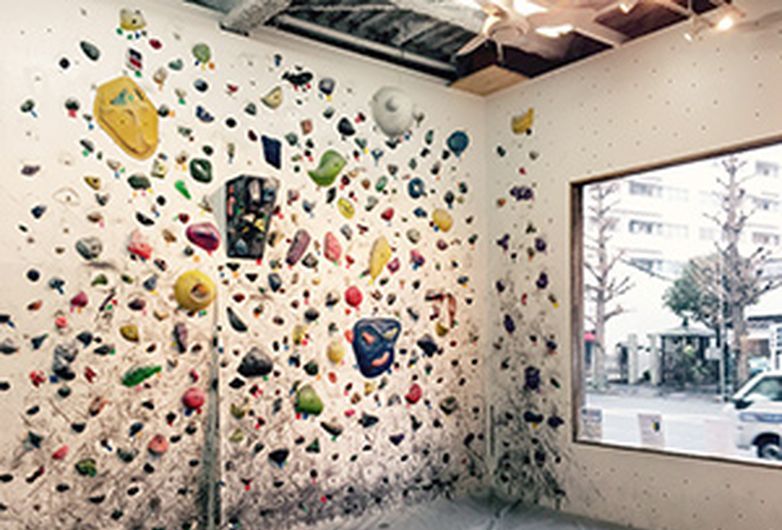 Bouldering Space Bleau Climbersはクライミング ボルダリングをテーマにした総合webサイト