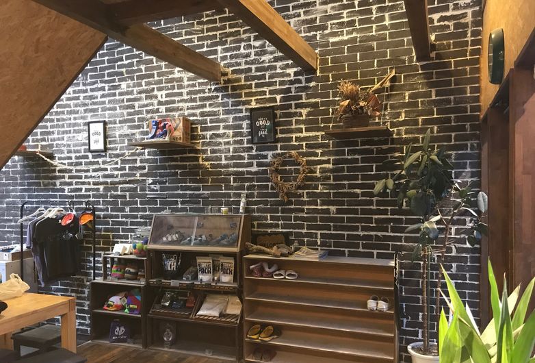 クライミングジムシエスタ 高井田店 Climbersはクライミング ボルダリングをテーマにした総合webサイト