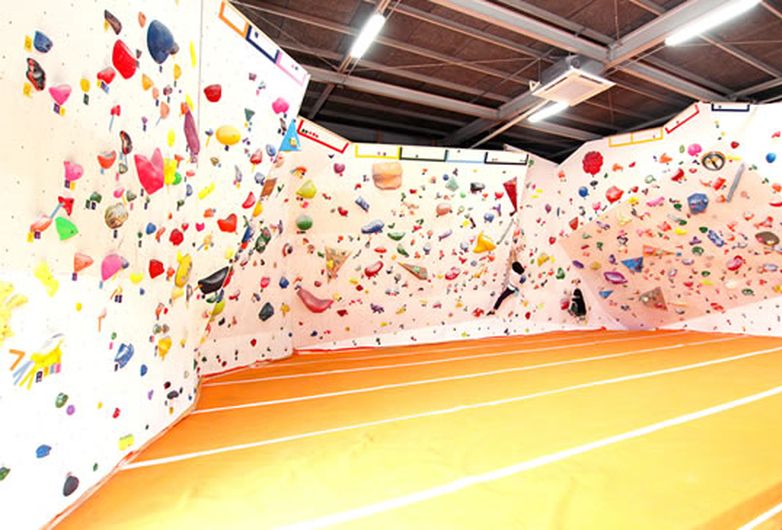 スハラクライミングジム 宝塚店 Climbersはクライミング ボルダリングをテーマにした総合webサイト