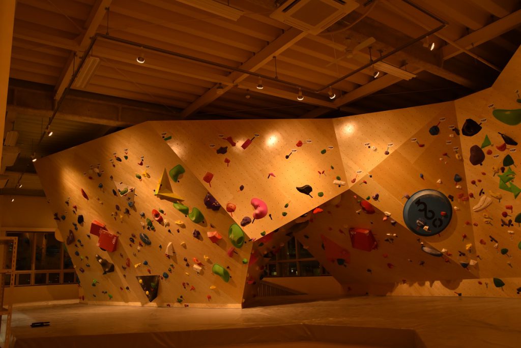 Attic Climbing Climbersはクライミング ボルダリングをテーマにした総合webサイト