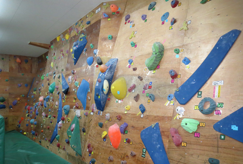 ボルダサイズ川西能勢口店 Climbersはクライミング ボルダリングをテーマにした総合webサイト